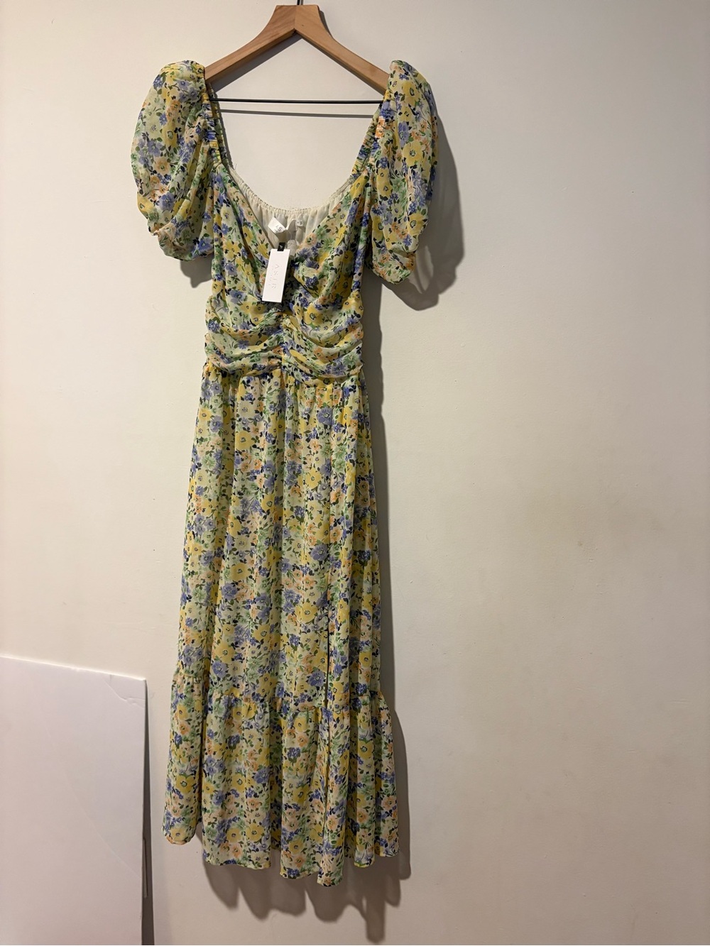 Astr Floral Puff-Sleeve Maxi Dress in Yellow